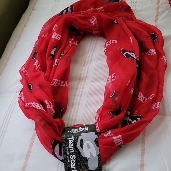 Infinity Team Scarf - Picture 2 of 2